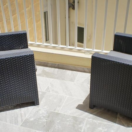 Wonderful Apartments With Shared Jacuzzi And Panorama Rooftop Gzira Exterior photo