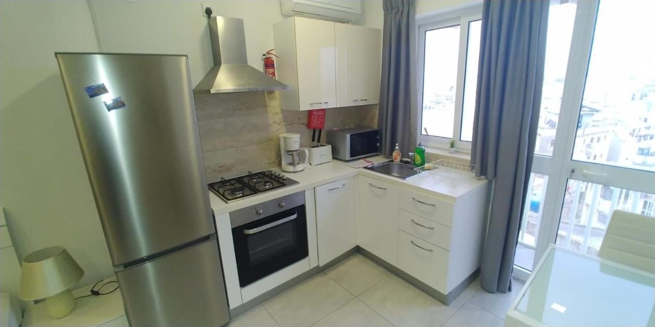 Wonderful Apartments With Shared Jacuzzi And Panorama Rooftop Gzira Exterior photo