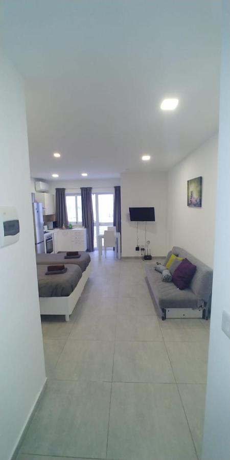 Wonderful Apartments With Shared Jacuzzi And Panorama Rooftop Gzira Exterior photo